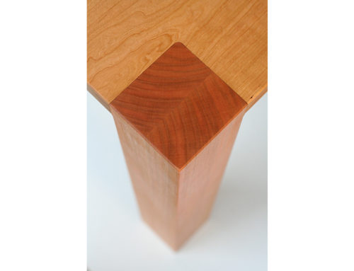 Tisch aus Kirschbaum